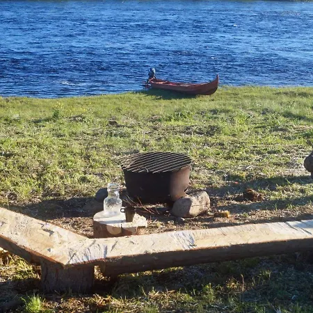 Holiday Fishing Camp Loma-asunnot Kaaresuvanto